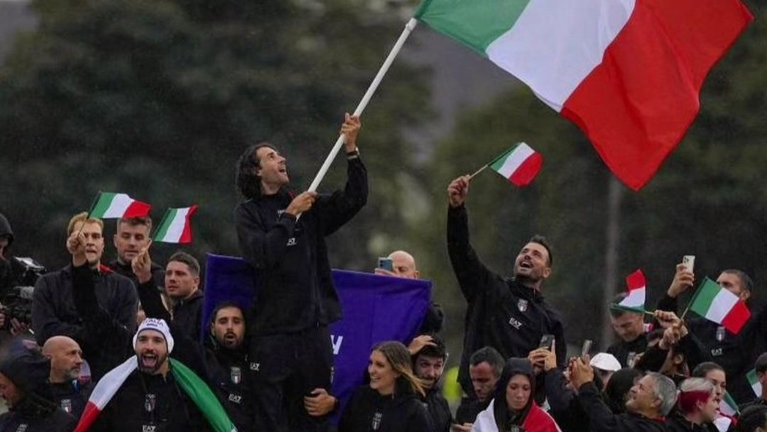 Italy's flag bearer loses wedding ring in Seine during Olympic opening ceremony